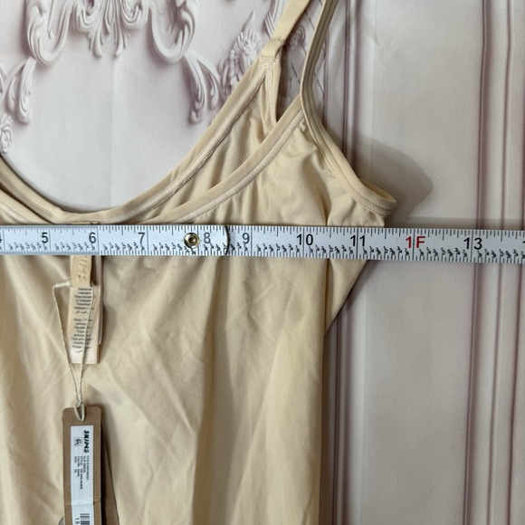 Skims Fits Everybody Slip Mini Dress Size XS In Sand  NWT $68 Stretchy - Picture 4 of 10